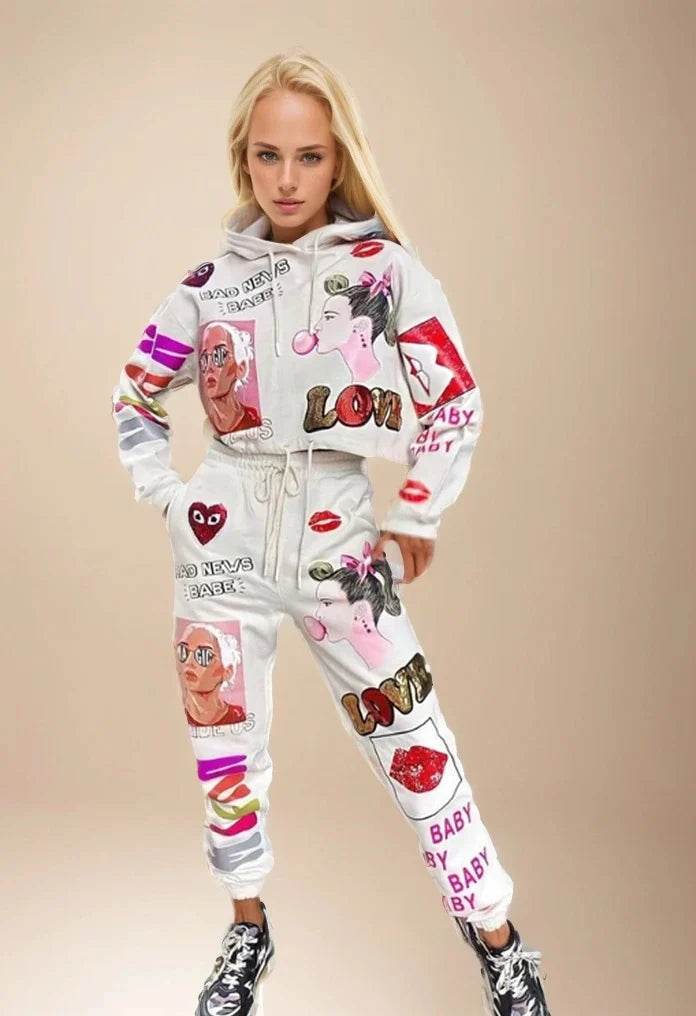 Compleu Trening Dama Alb cu Imprimeu | Set cu Hanorac cu Glugă și Pantaloni cu Buzunare